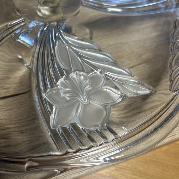 Vintage Mikasa Satin Orchid Footed Cake Plate Serving Platter 14.5 Frosted Glass - Picture 2 of 8